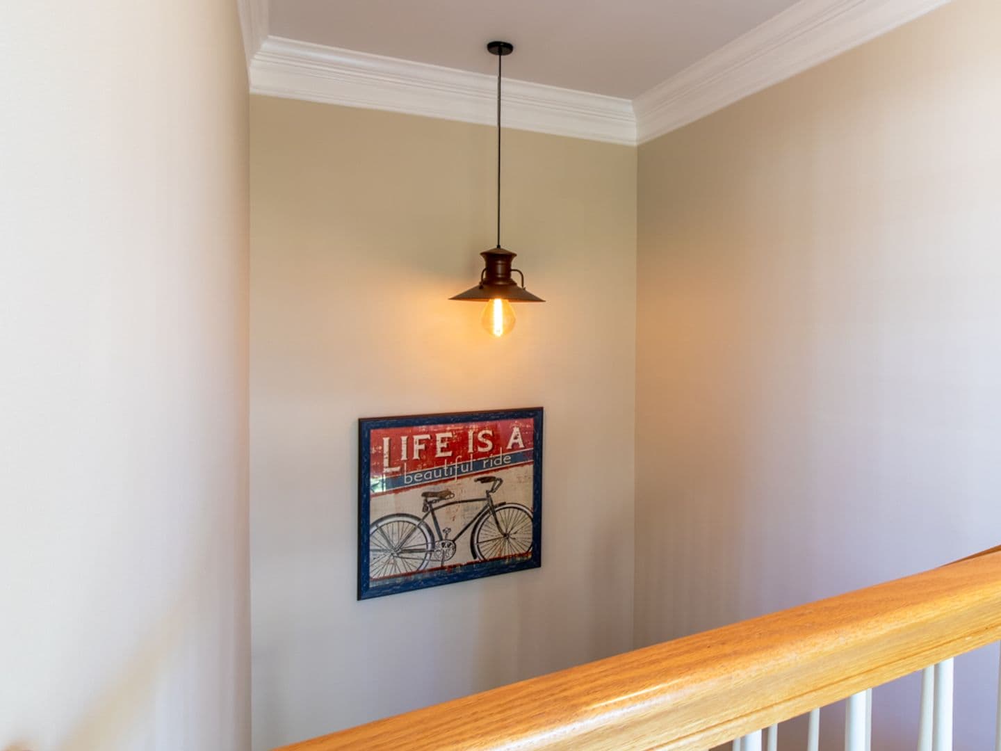 Milton House: 16478 Howard Miller Lane