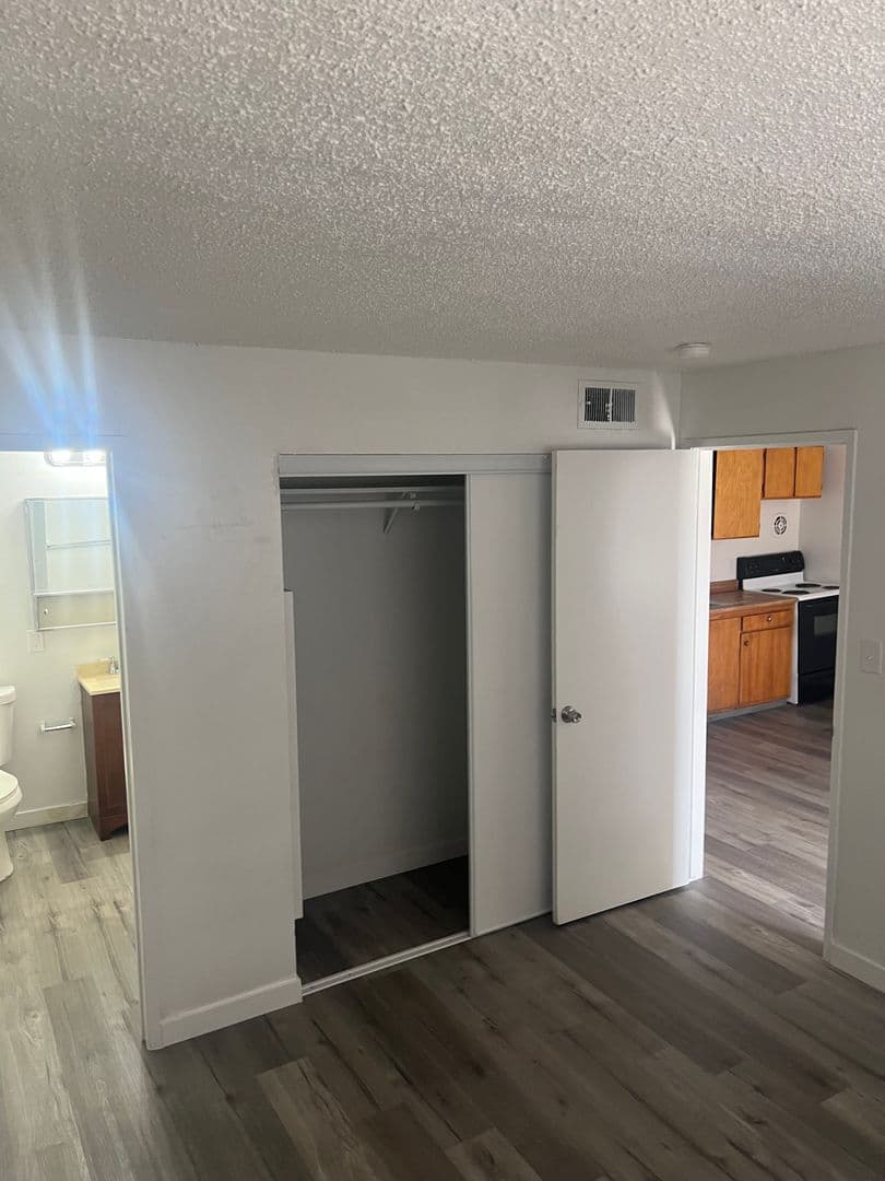 Las Vegas Condo: 3719 Hazelwood St. #8