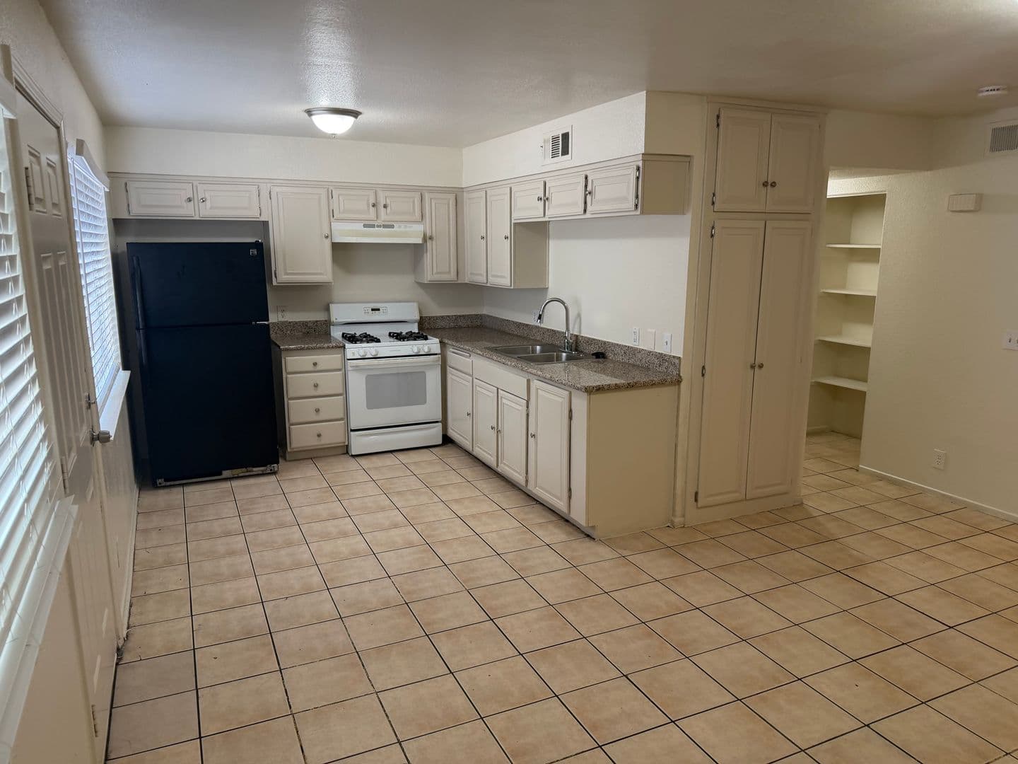 N. Las Vegas Townhome: 3523 Mercury St. #D