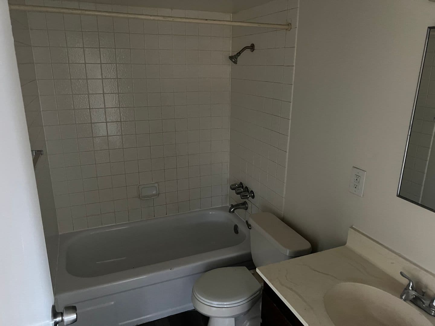 Las Vegas Condo: 555 S. Royal Crest Cir. #22