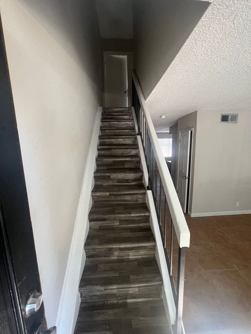N. Las Vegas Townhome: 3503 Mercury St. #B