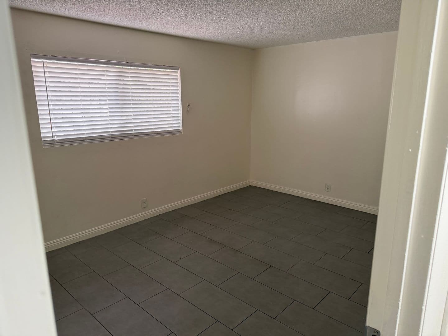 Las Vegas Condo: 595 S. Royal Crest Cir. #6