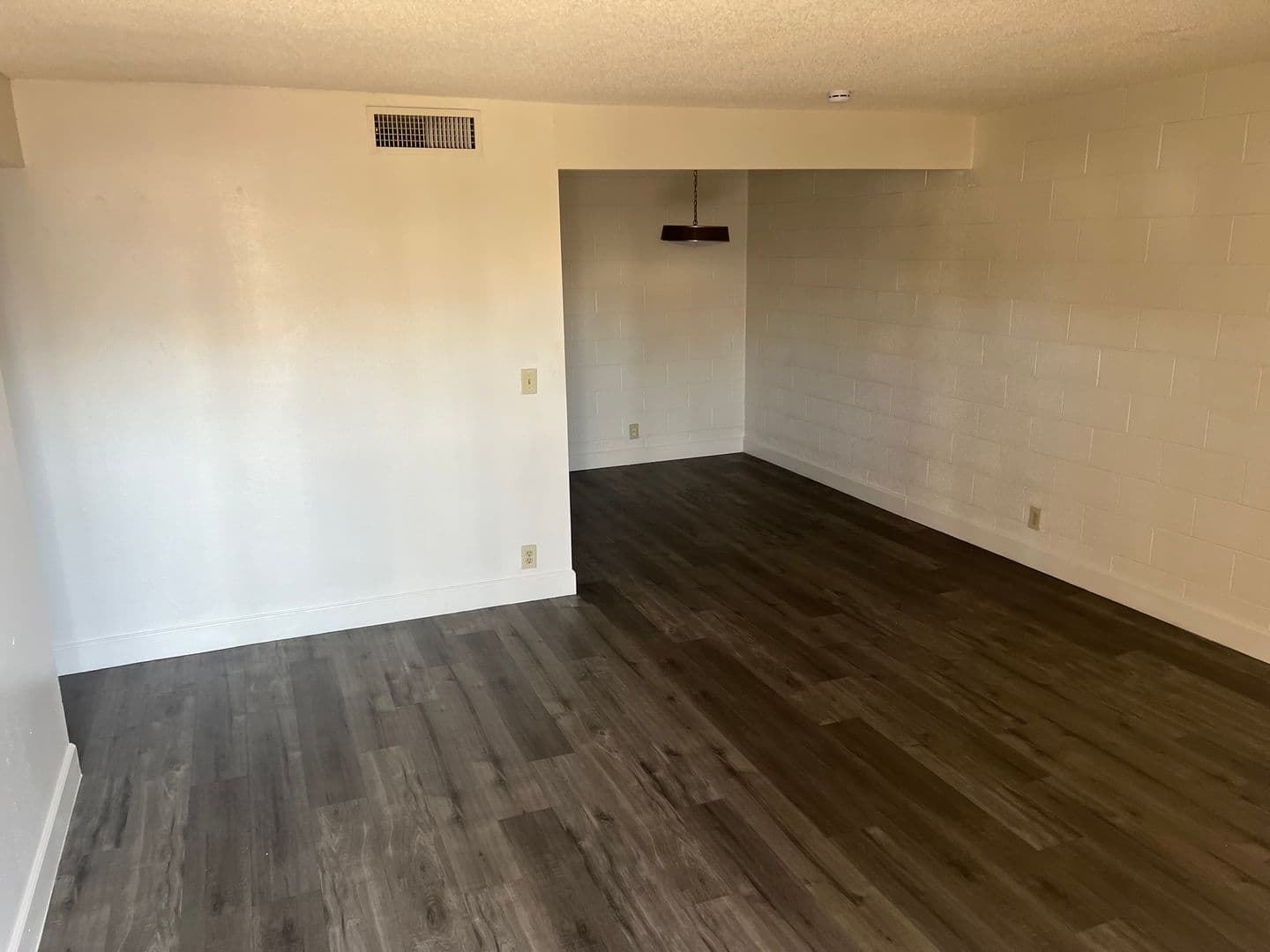 Las Vegas Condo: 555 S. Royal Crest Cir. #22