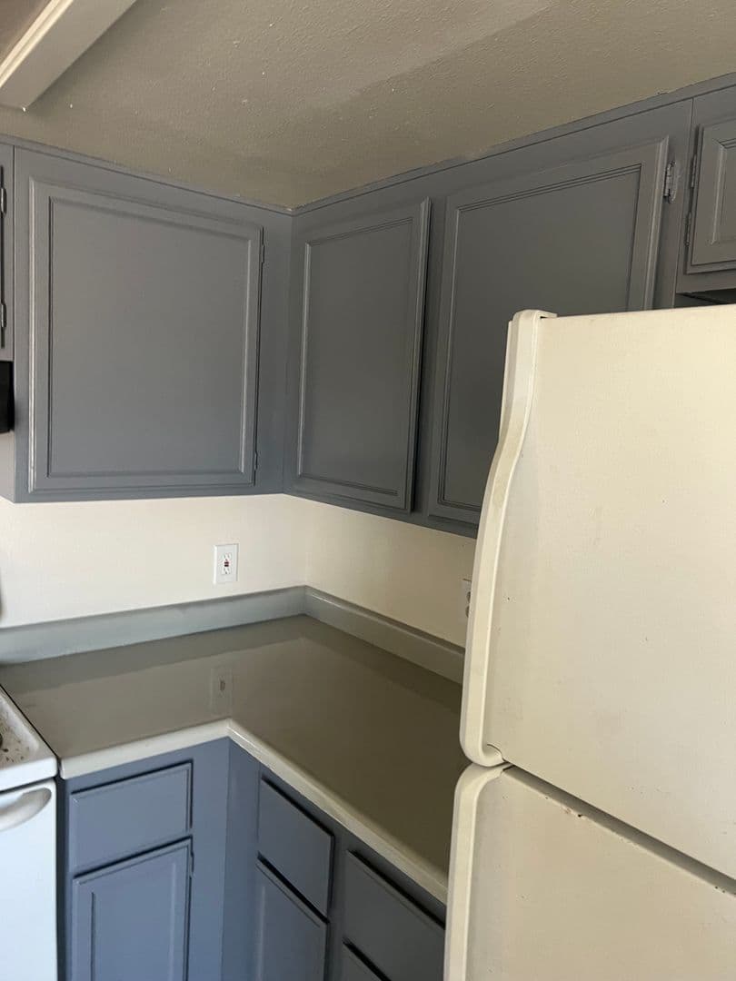 Las Vegas Apartment: 4841 E. Craig Rd. #A