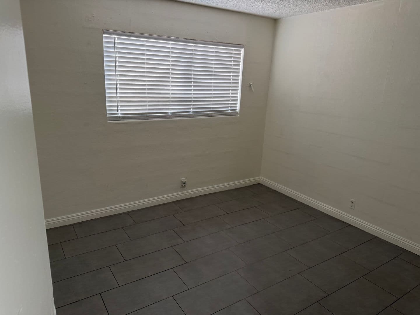 Las Vegas Condo: 595 S. Royal Crest Cir. #6