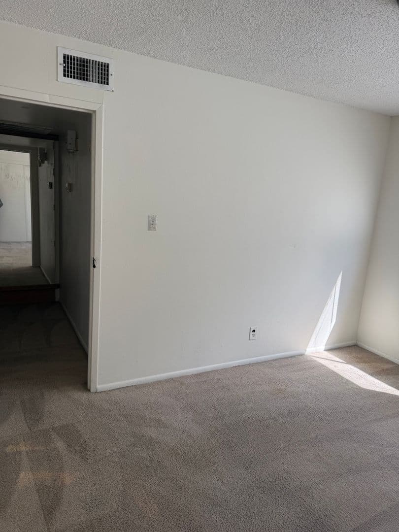 Las Vegas Apartment: 2675 Sherwood St.