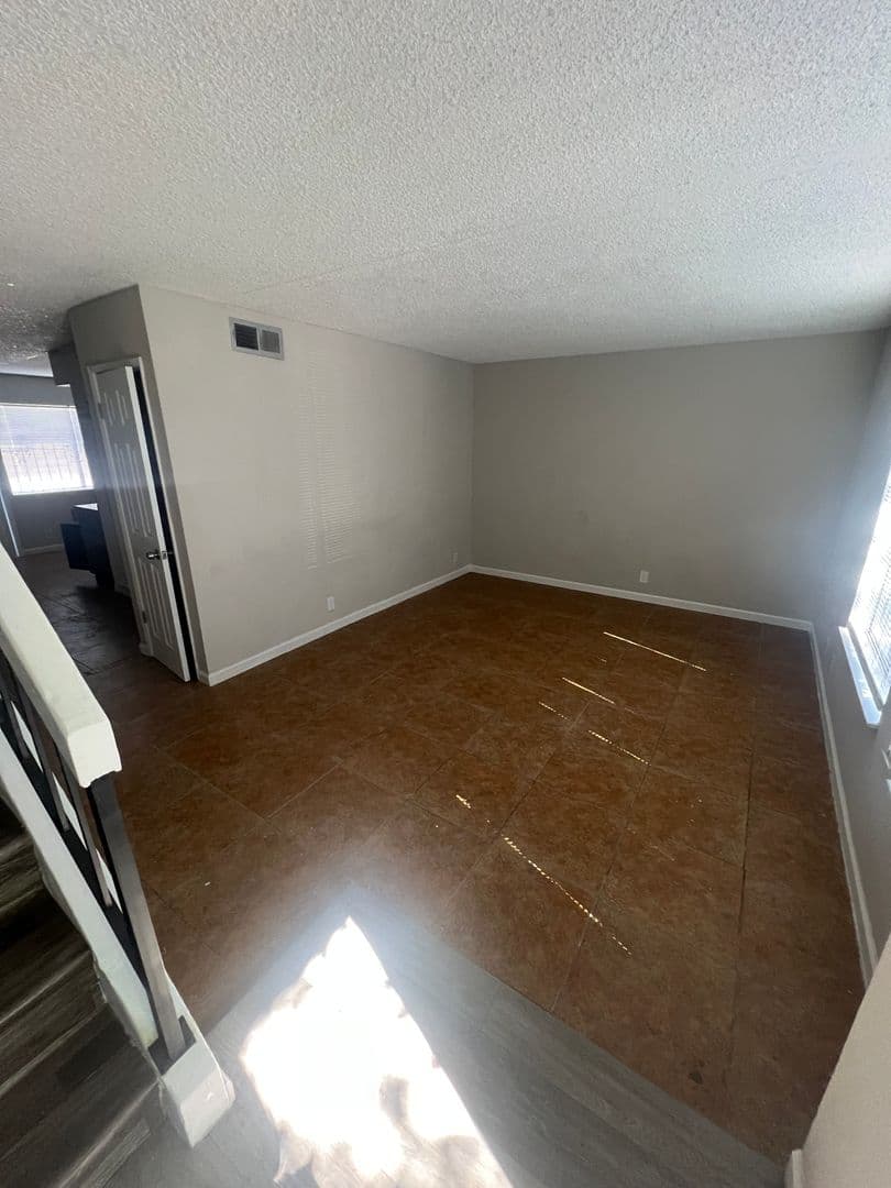 N. Las Vegas Townhome: 3503 Mercury St. #B
