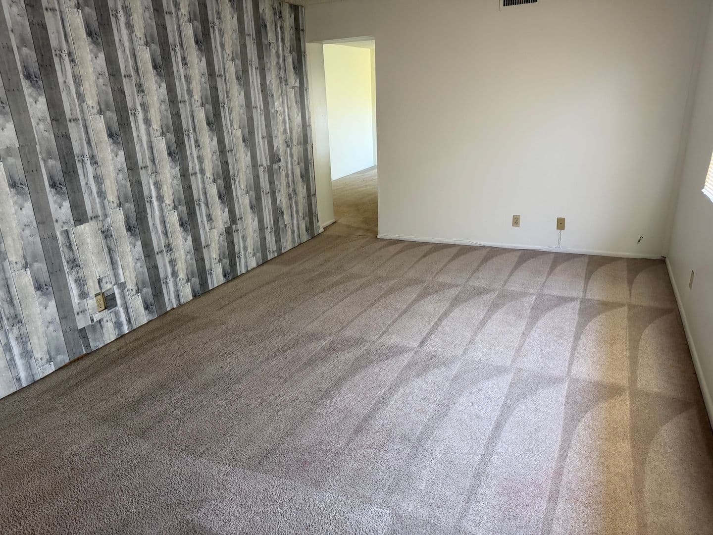 Las Vegas Apartment: 2675 Sherwood St.