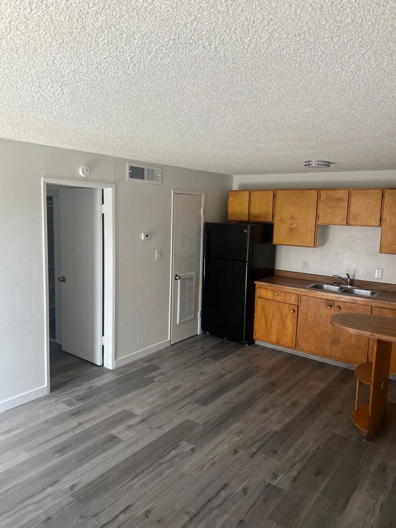 Las Vegas Condo: 3719 Hazelwood St. #8