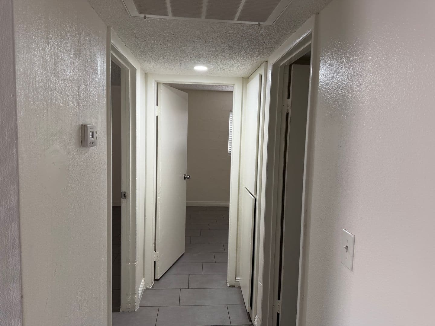 Las Vegas Condo: 595 S. Royal Crest Cir. #6