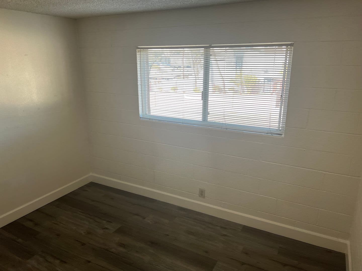Las Vegas Condo: 555 S. Royal Crest Cir. #22