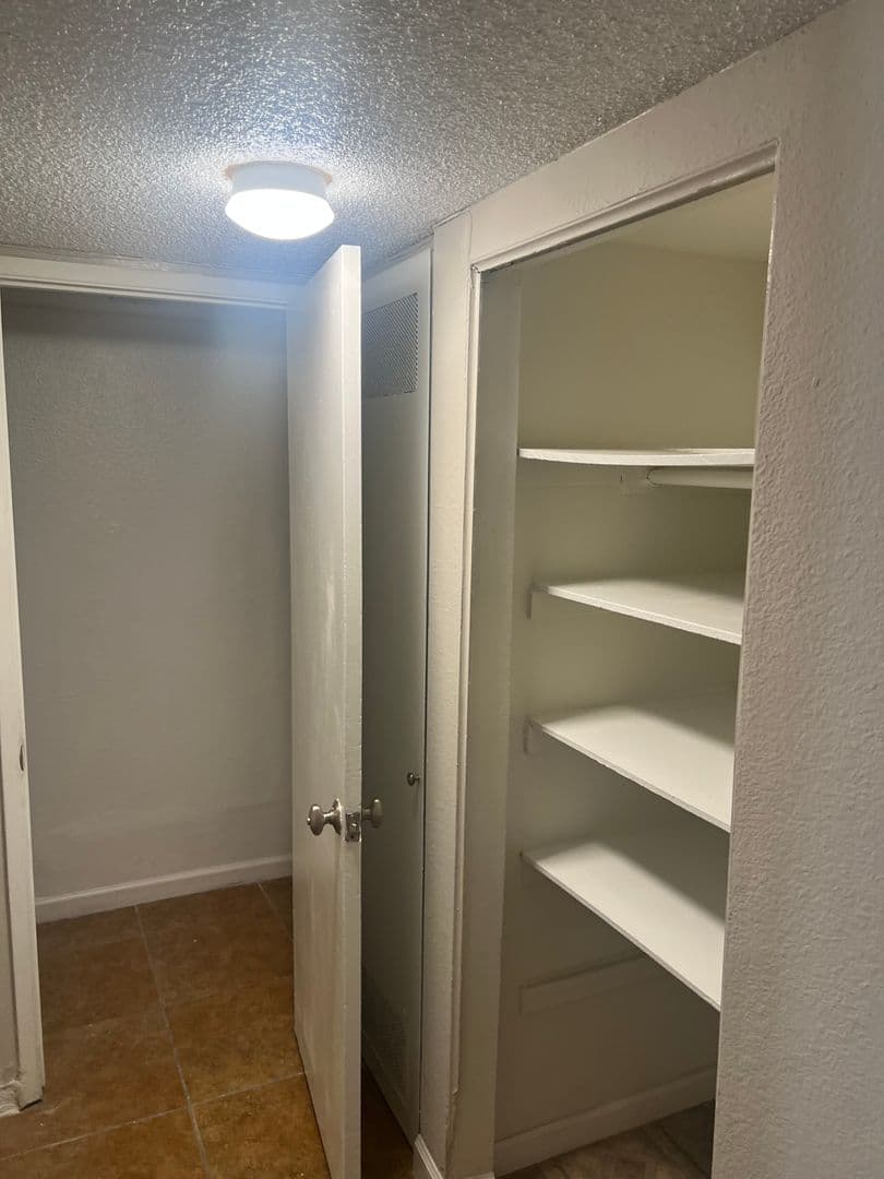 N. Las Vegas Townhome: 3503 Mercury St. #B