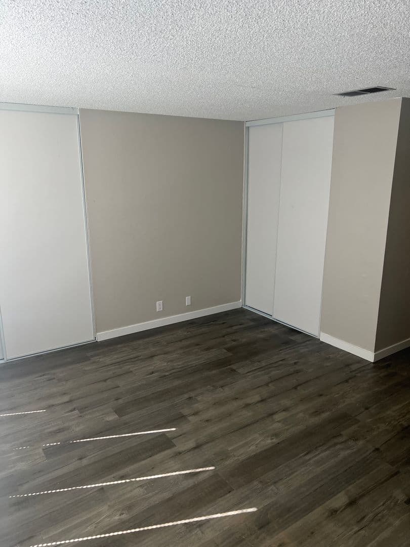 N. Las Vegas Townhome: 3503 Mercury St. #B