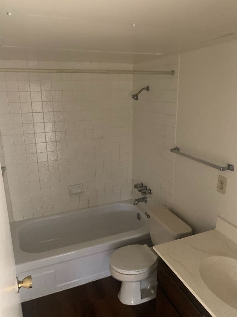 Las Vegas Condo: 555 S. Royal Crest Cir. #22