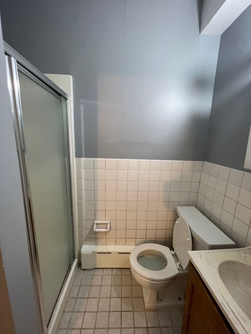 Philadelphia Apartment: 322 S 43rd St