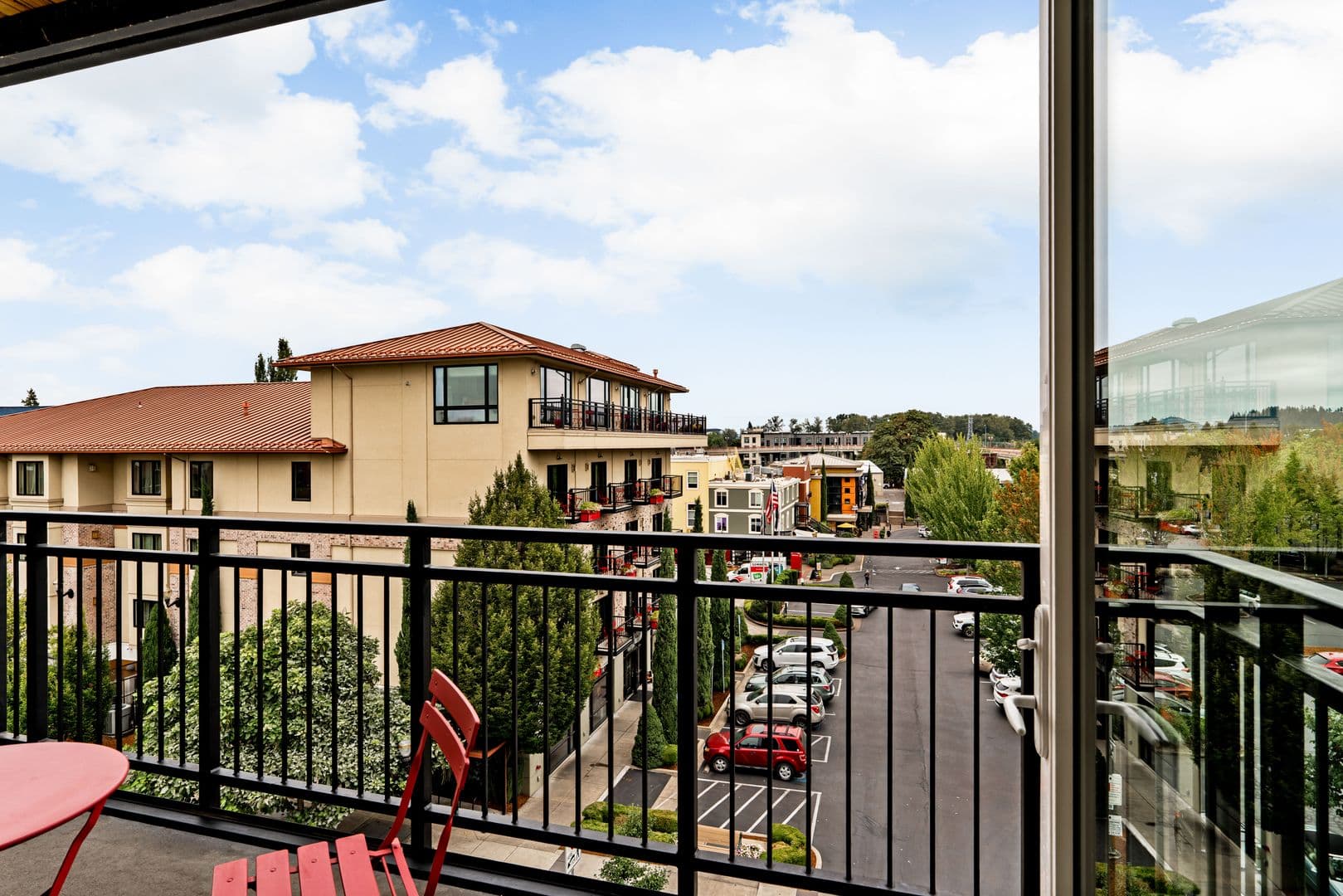Eugene Apartment: 550 Pearl Street