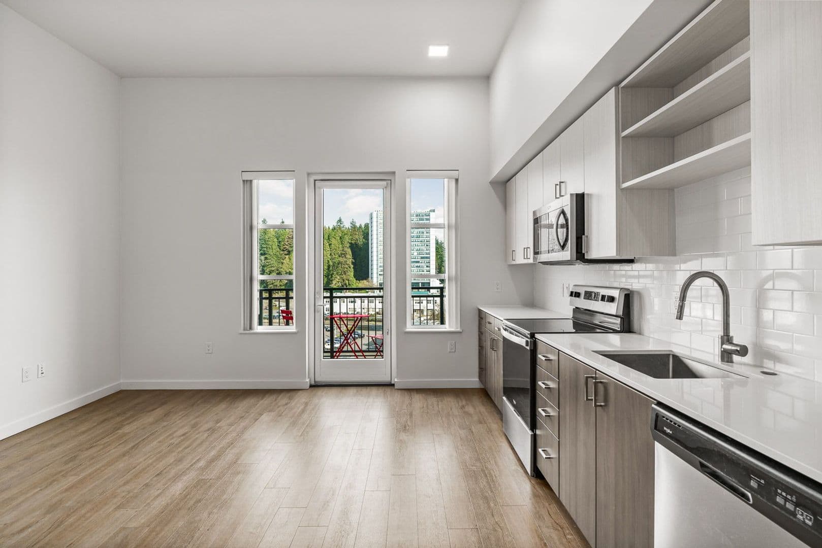 Eugene Apartment: 550 Pearl Street