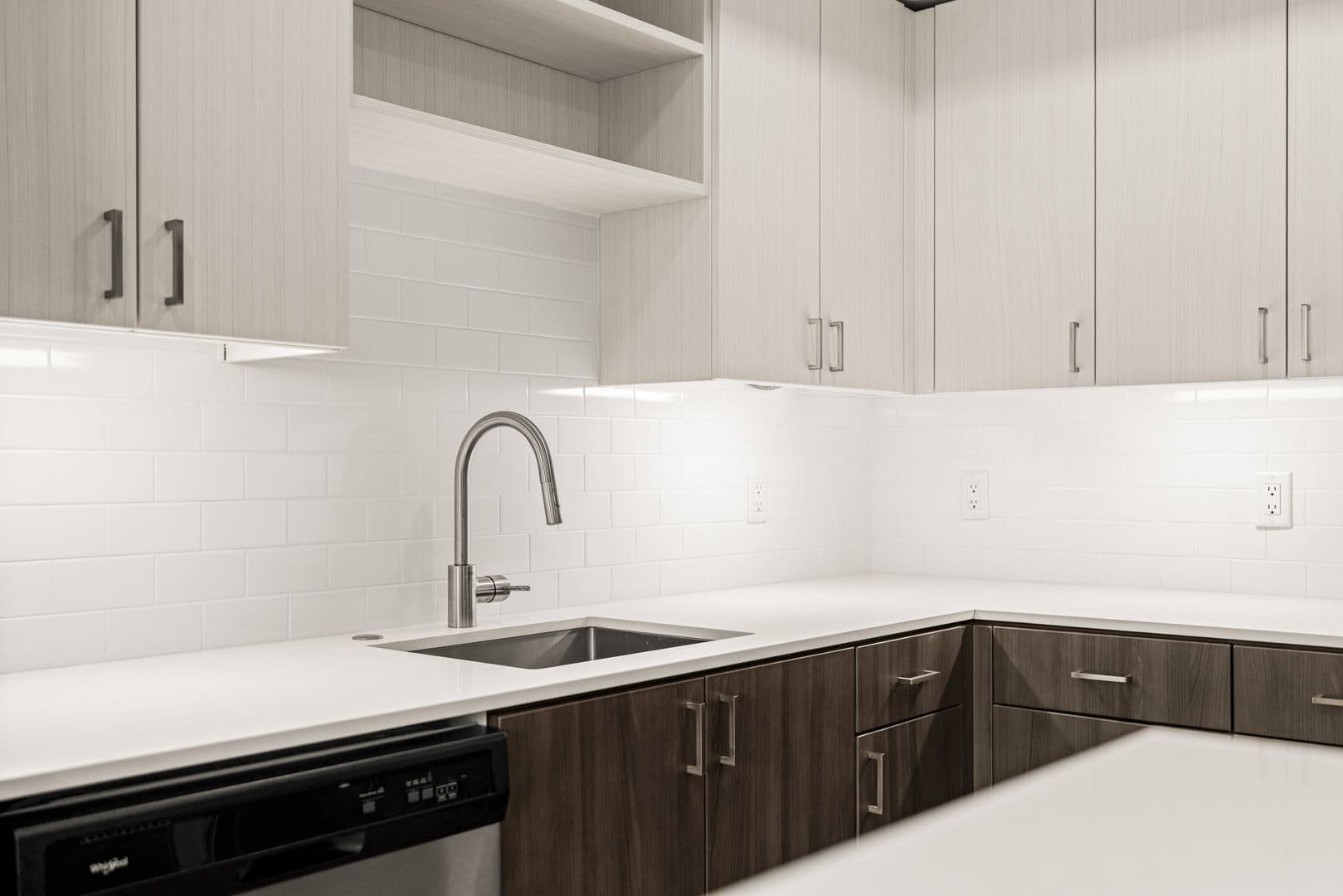 Eugene Apartment: 550 Pearl Street