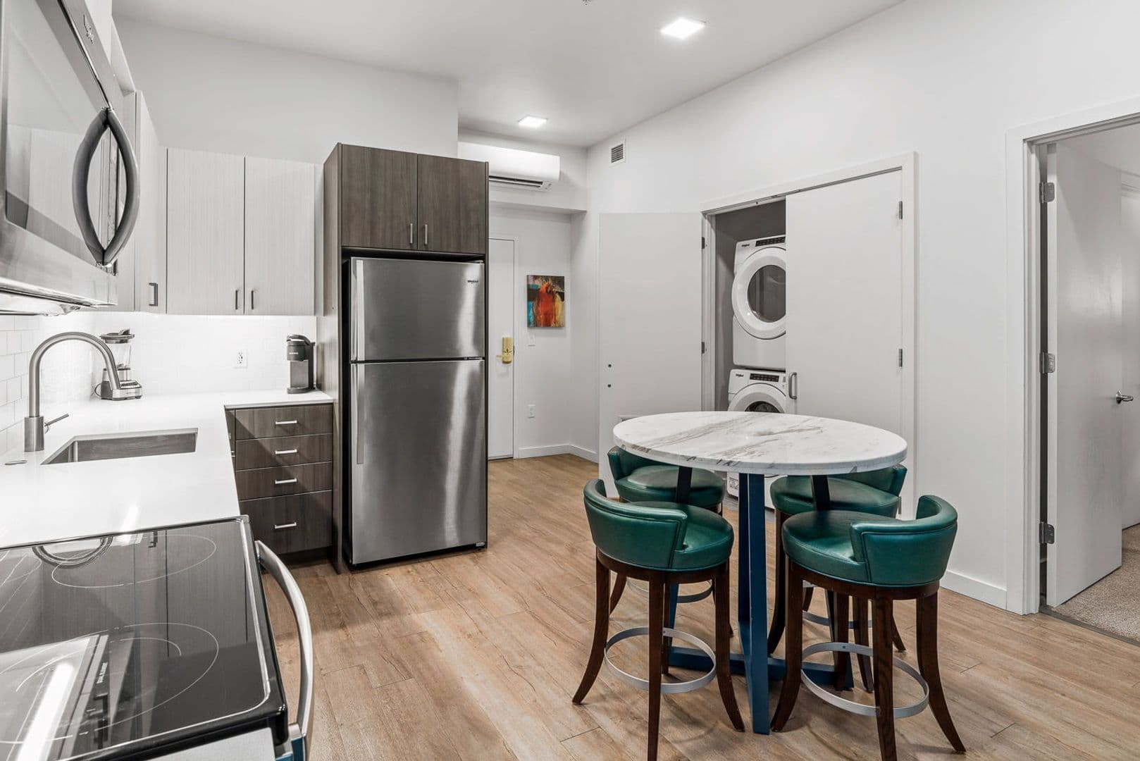 Eugene Apartment: 550 Pearl Street