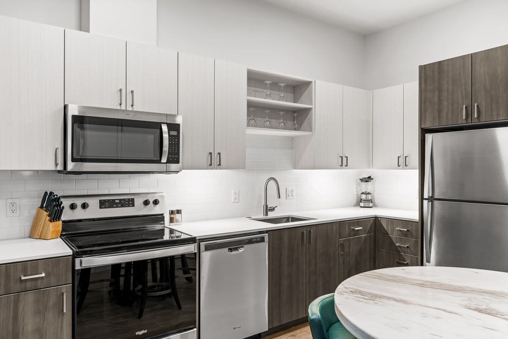 Eugene Apartment: 550 Pearl Street