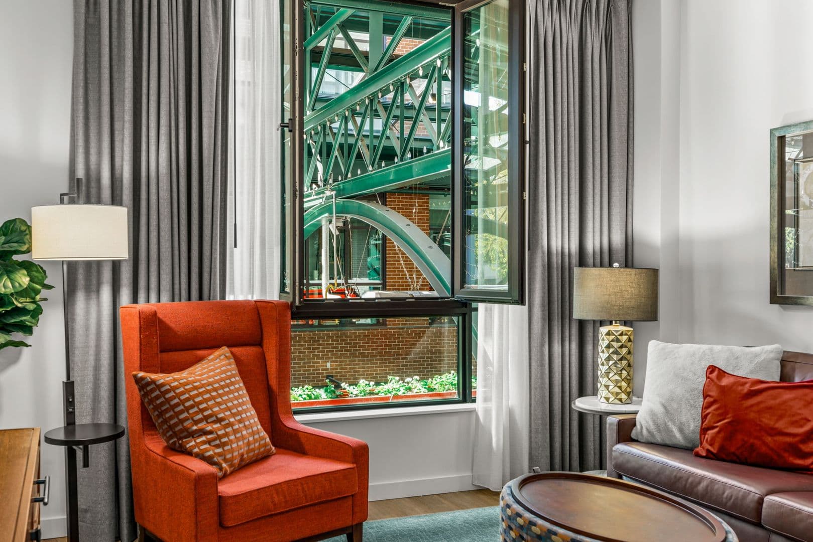 Eugene Apartment: 550 Pearl Street