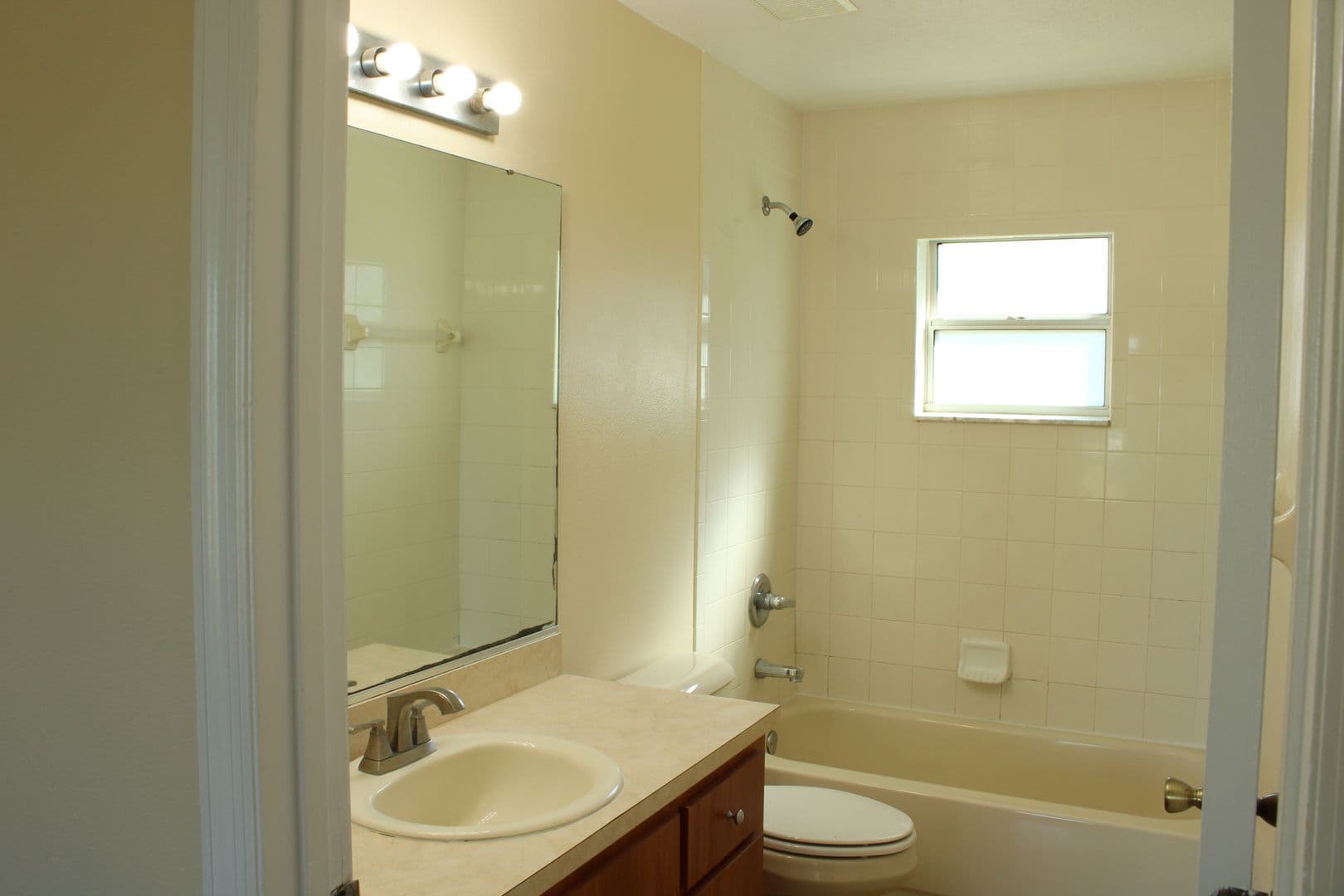 Ocala House: 305 NW 59th Ct