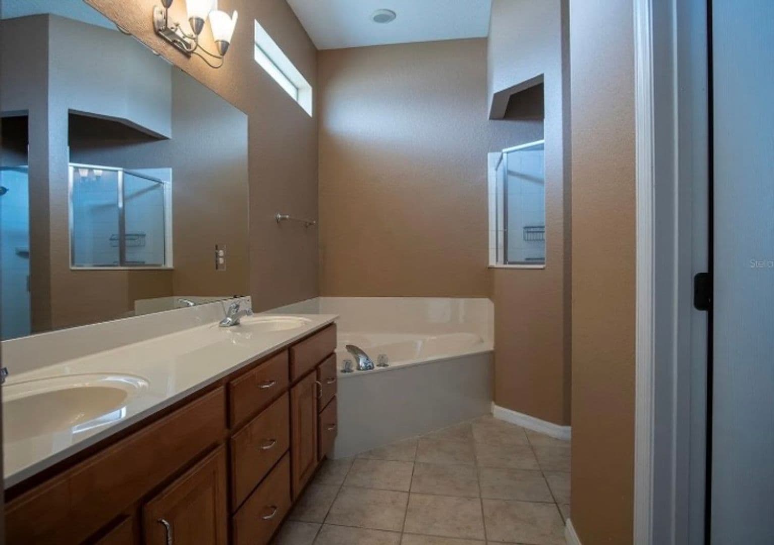 Ocala House: 3877 SE 43rd Cir