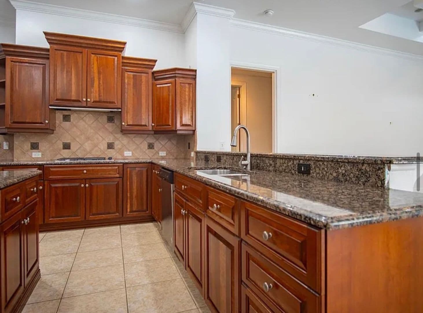 Ocala House: 5038 SE 6th Ave