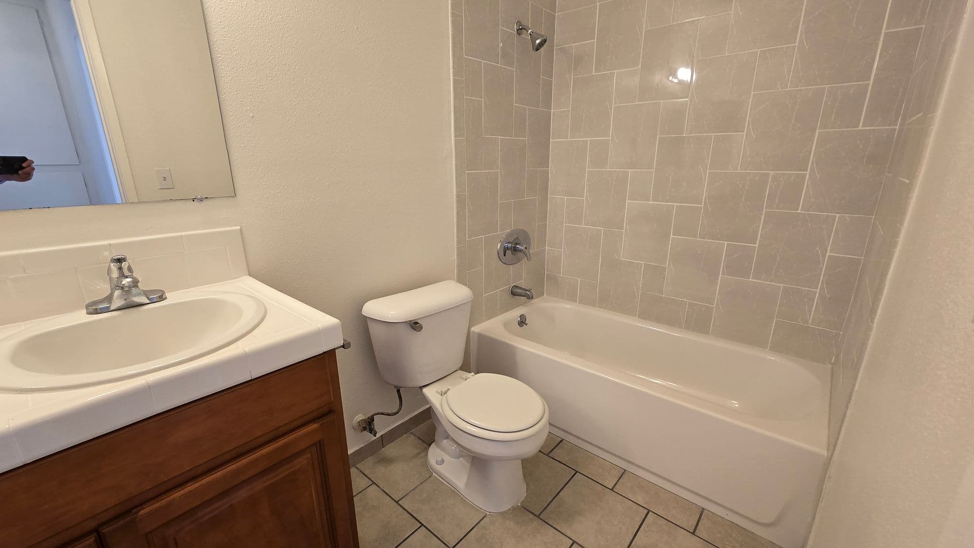 El Monte Apartment: 12350 Deana St