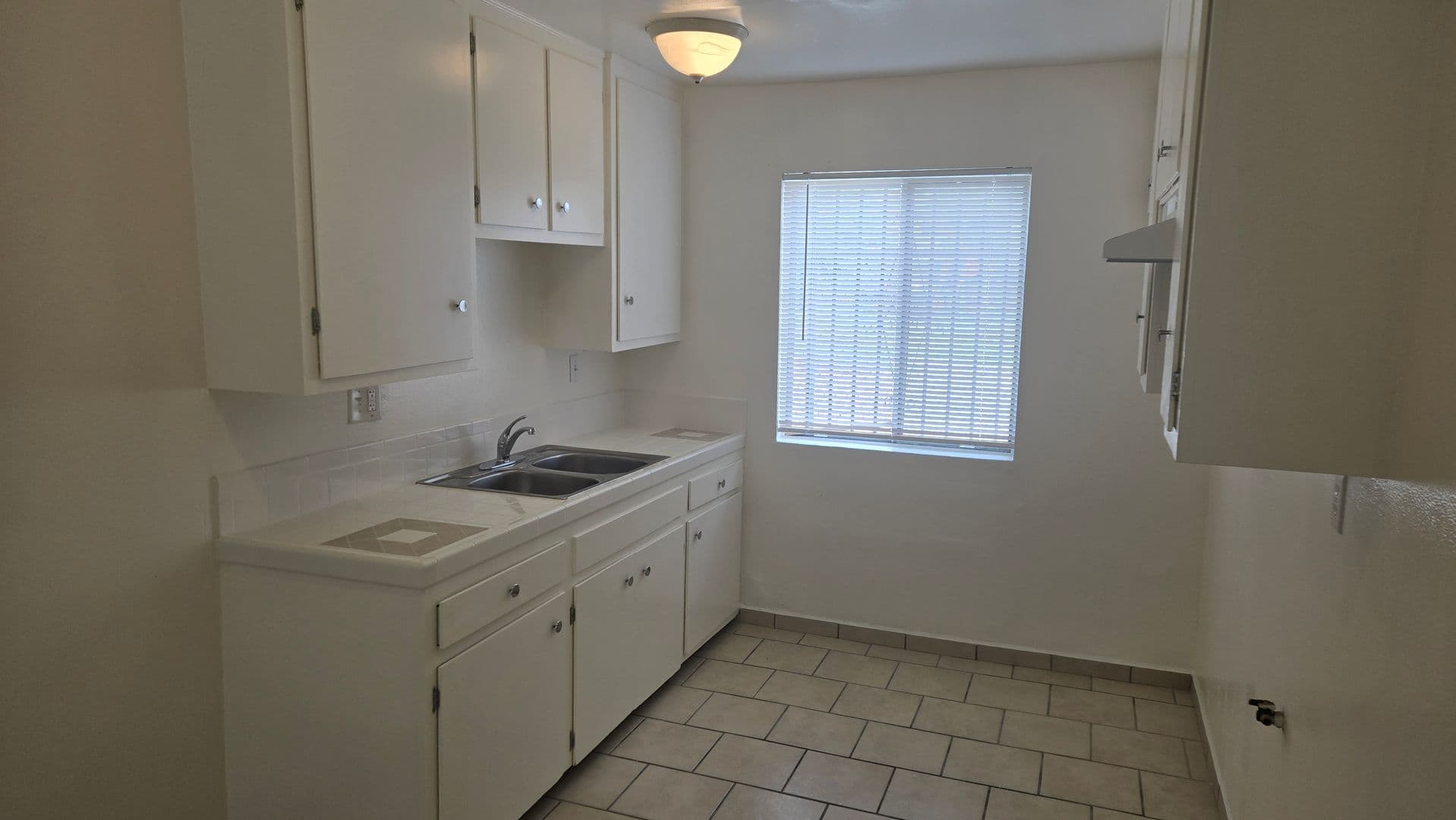 El Monte Apartment: 3730 Baldwin Ave