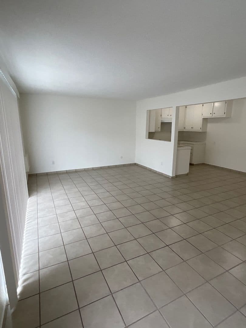 El Monte Apartment: 12350 Deana St