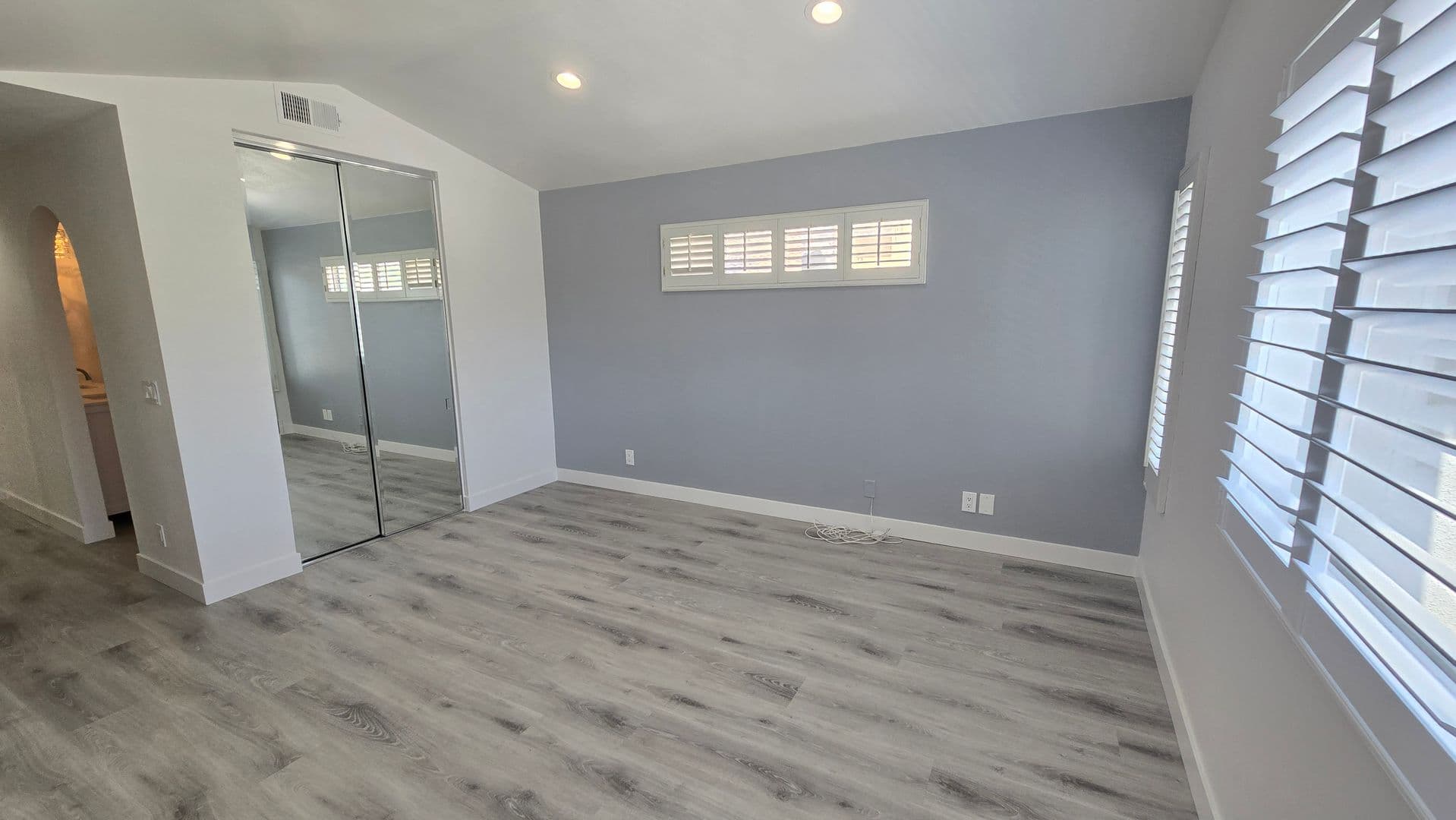 Corona House: 2145 Cedar Glen Dr
