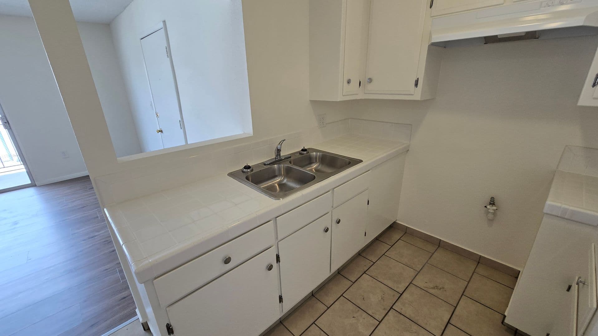 El Monte Apartment: 12350 Deana St