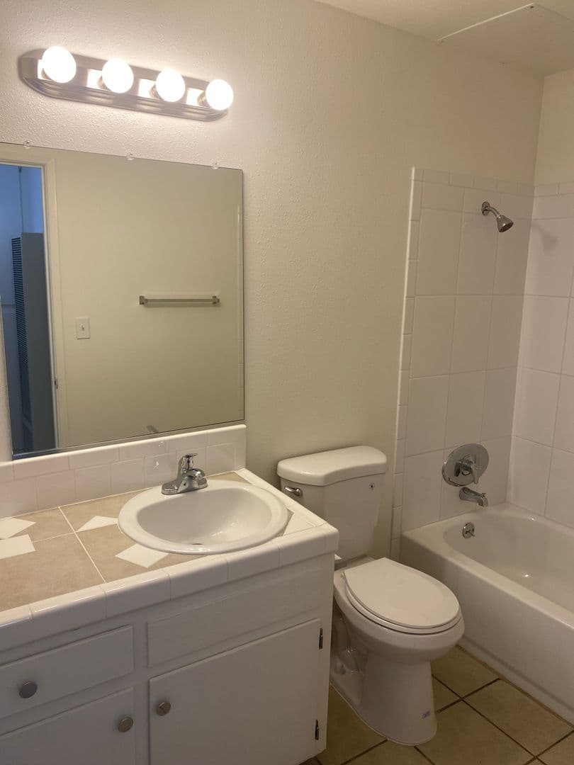 El Monte Apartment: 12350 Deana St