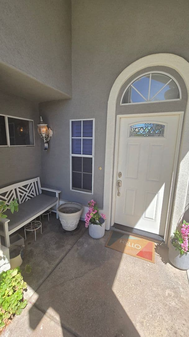 Corona House: 2145 Cedar Glen Dr