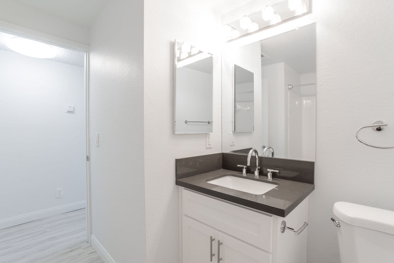 Garden Grove Apartment: 13171 Monroe Street