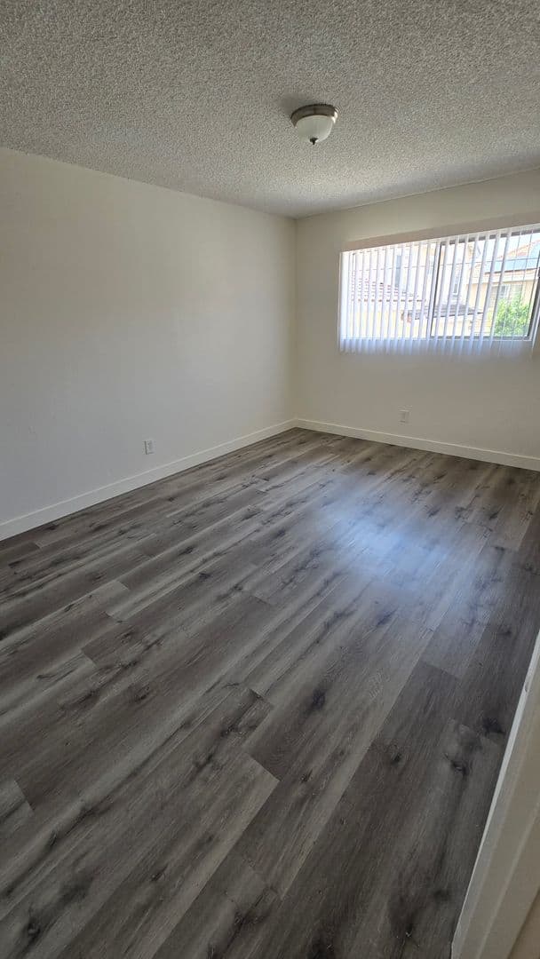 El Monte Apartment: 12350 Deana St