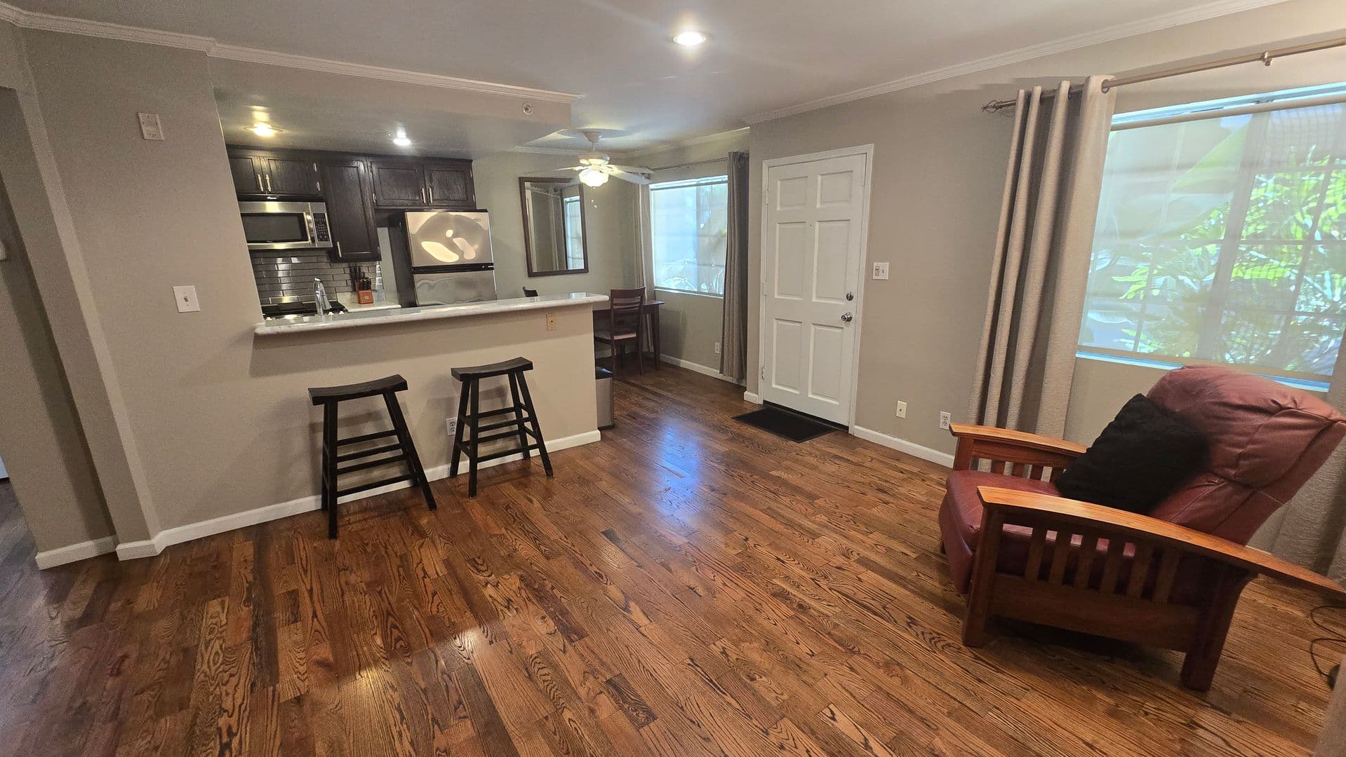 Glendale House: 1116 E Palmer Ave #7