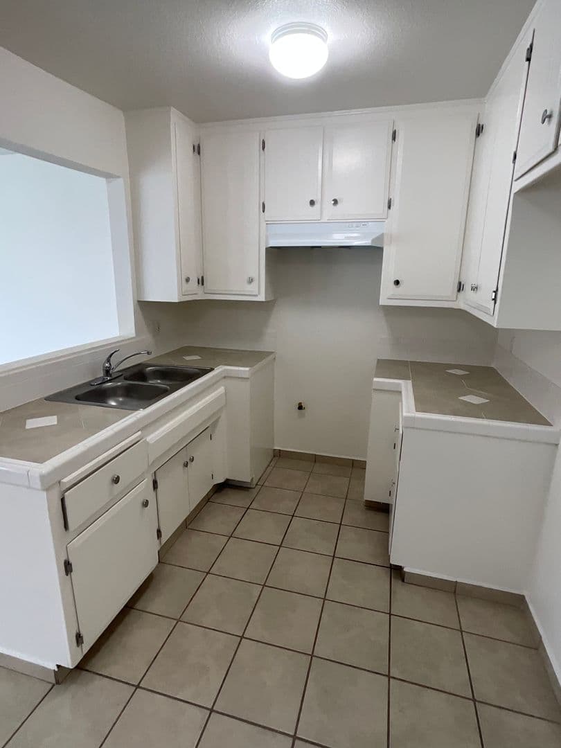 El Monte Apartment: 12350 Deana St