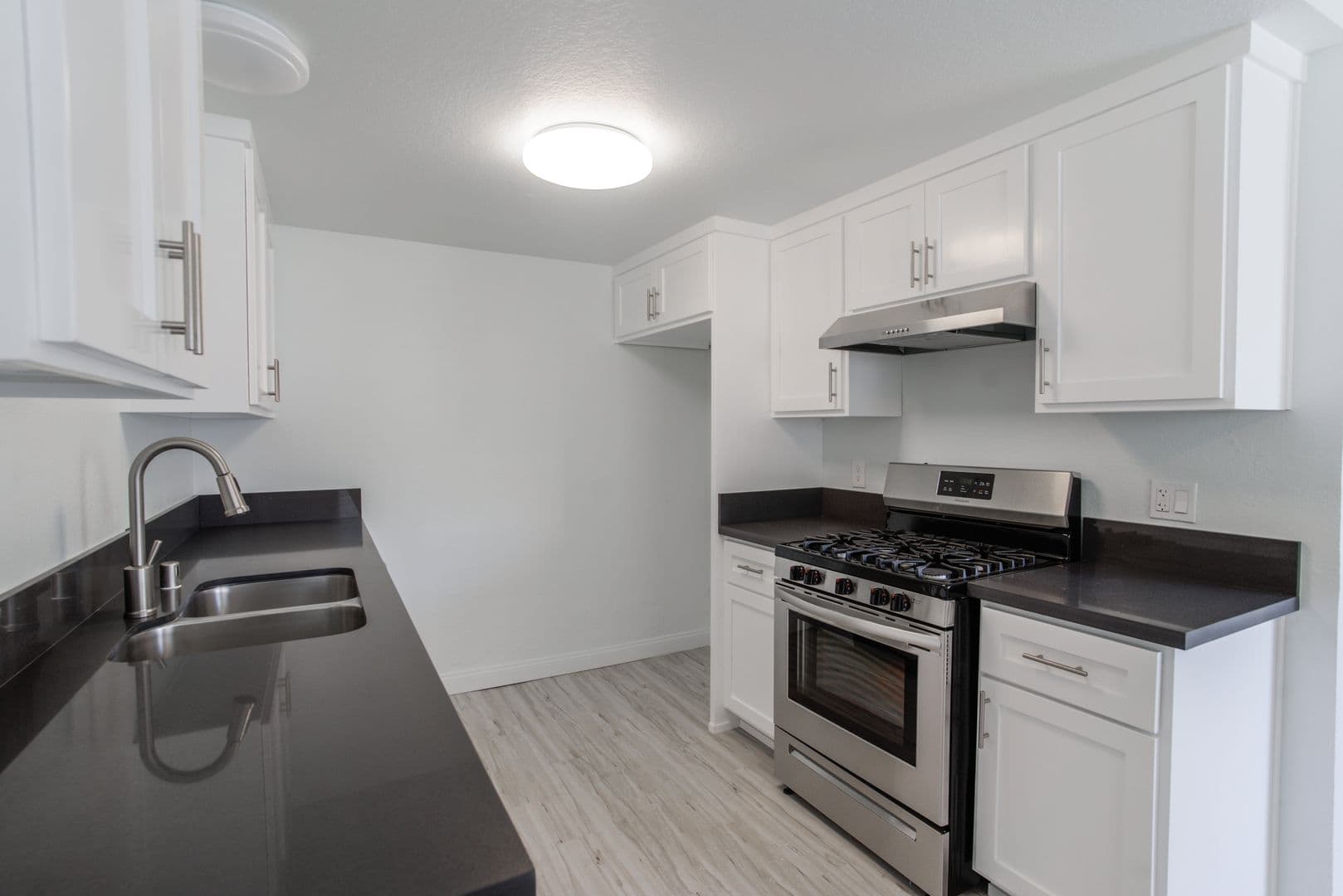 Garden Grove Apartment: 13171 Monroe Street