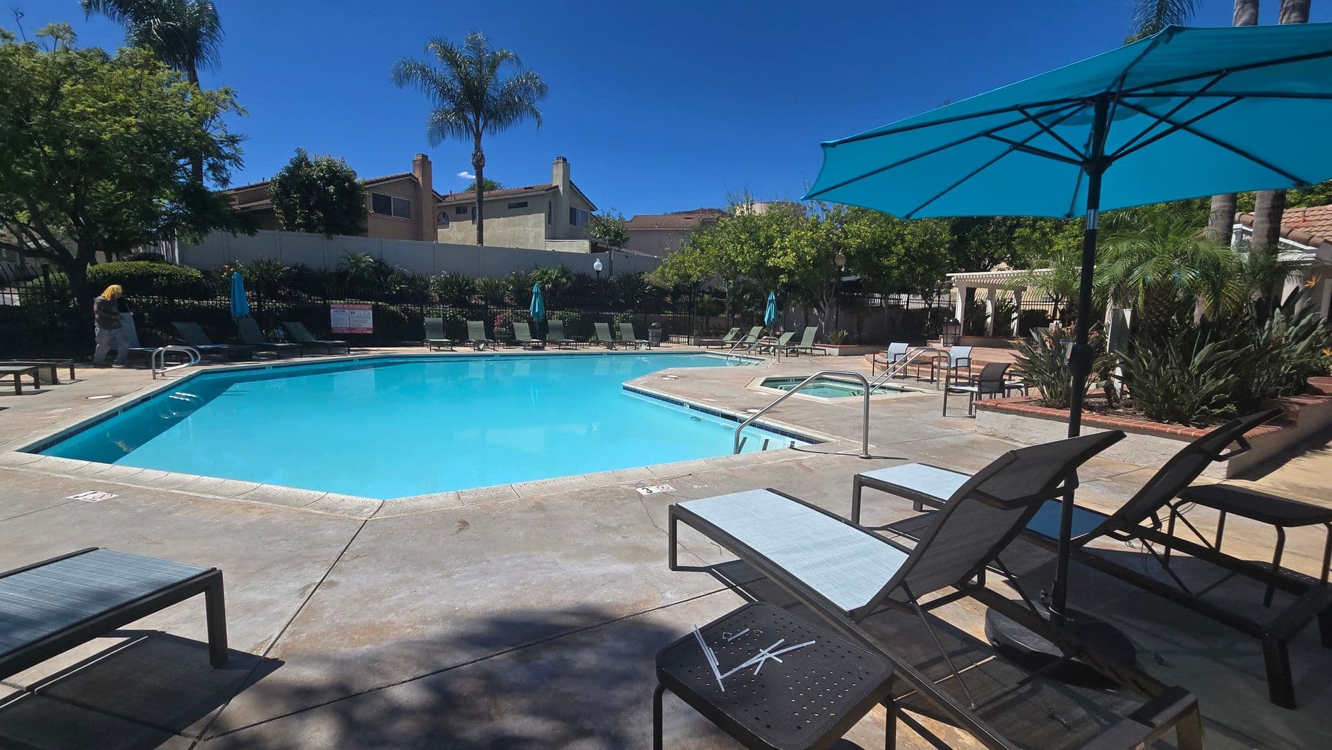Corona House: 2145 Cedar Glen Dr
