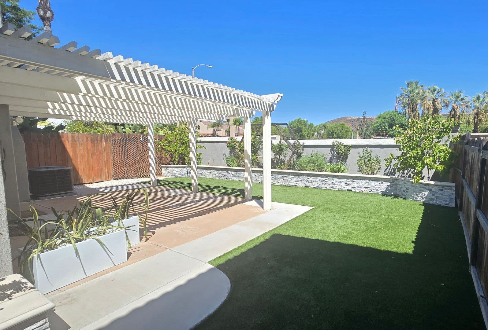 Corona House: 2145 Cedar Glen Dr