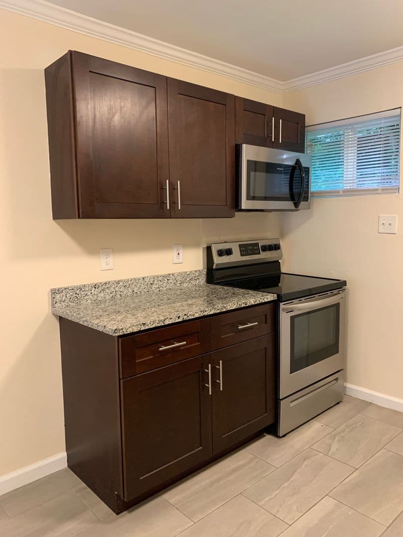 Atlanta Apartment: 2040 Dekalb Ave NE