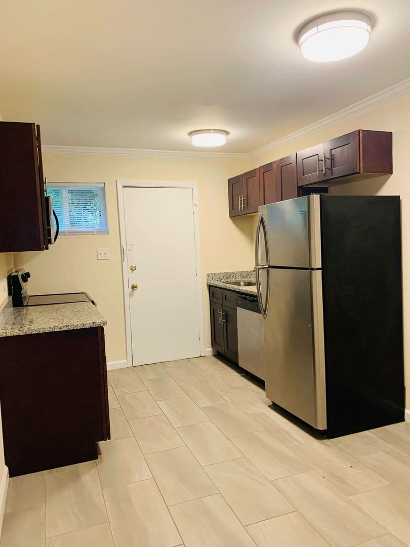 Atlanta Apartment: 2040 Dekalb Ave NE