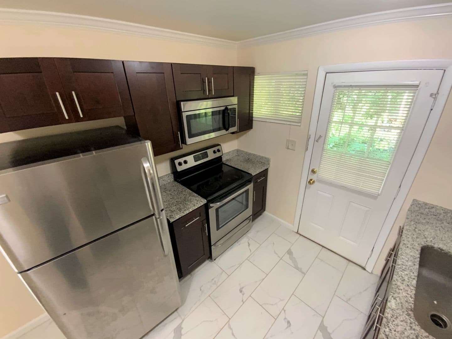 Atlanta Apartment: 2040 Dekalb Ave NE