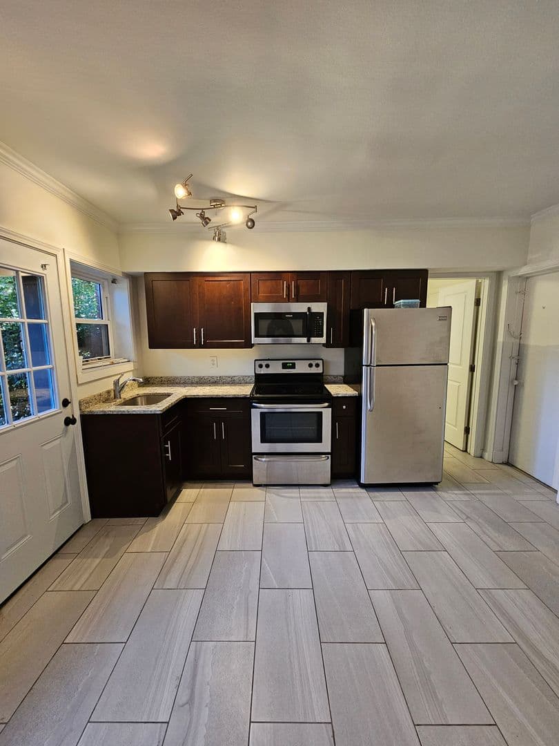 Atlanta Apartment: 789 Briarcliff Rd NE