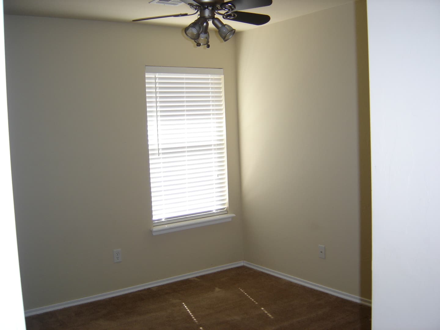 Edmond House: 18109 Calle Way