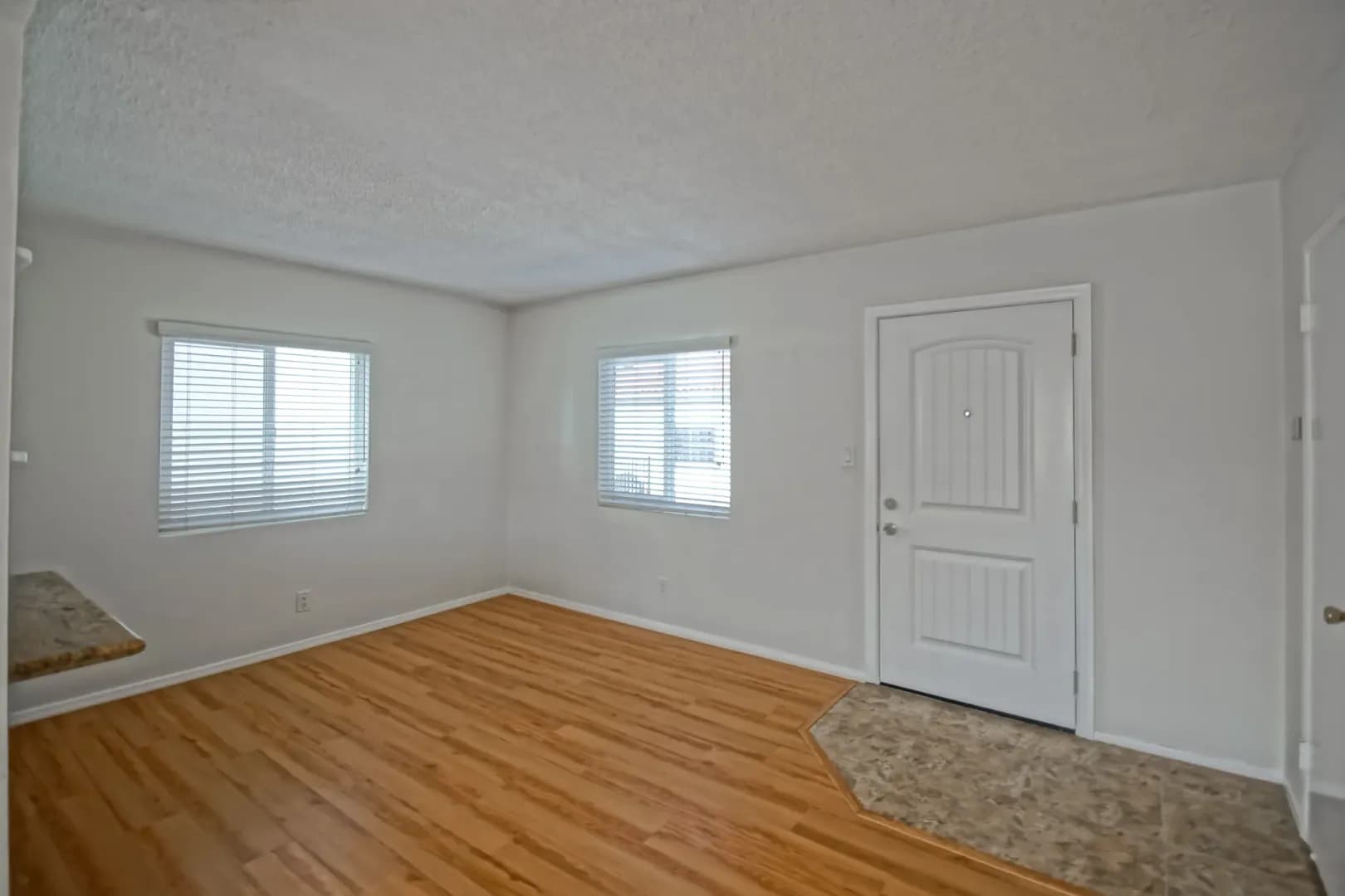Redondo Beach Apartment: 1815 Clark Lane