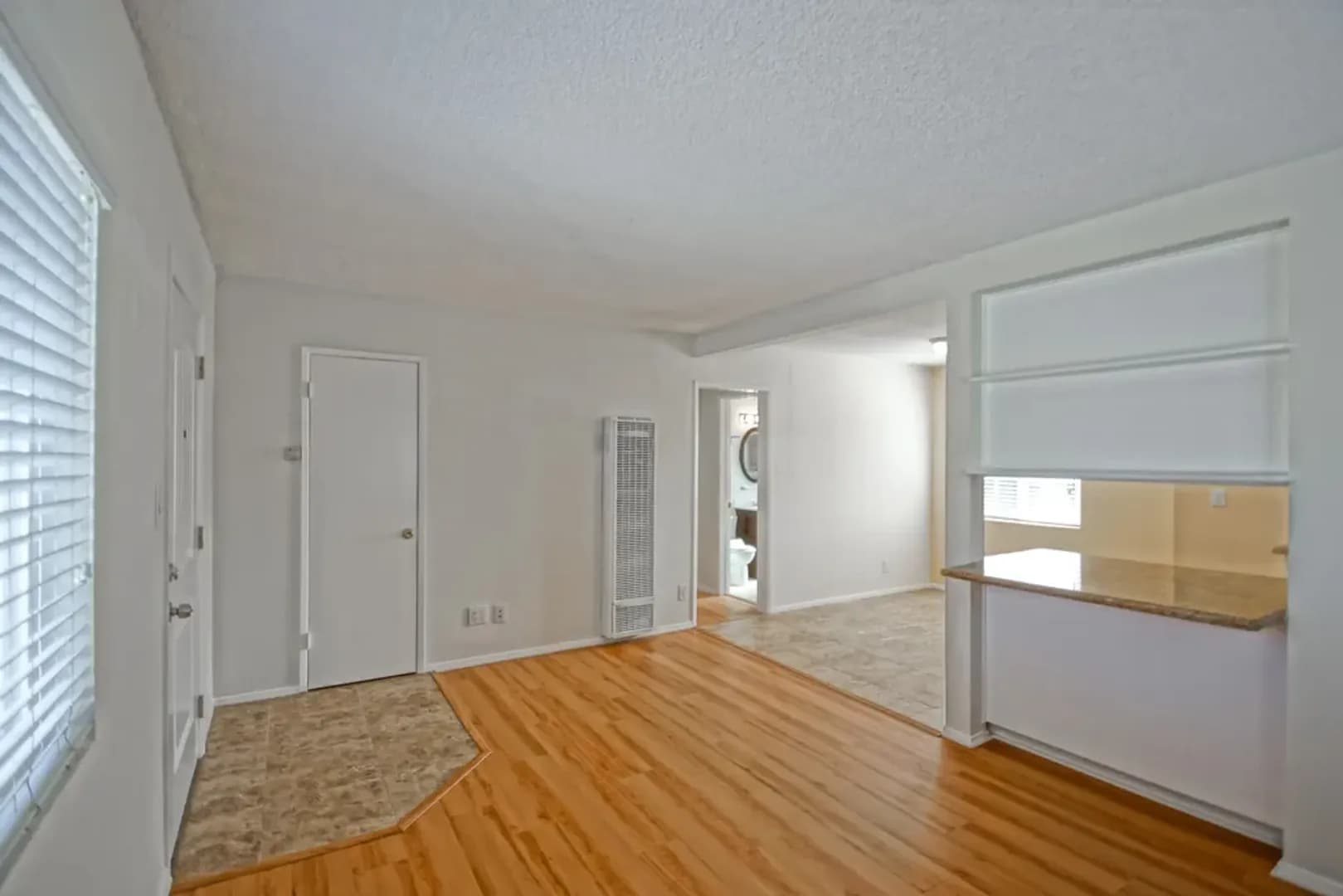 Redondo Beach Apartment: 1815 Clark Lane