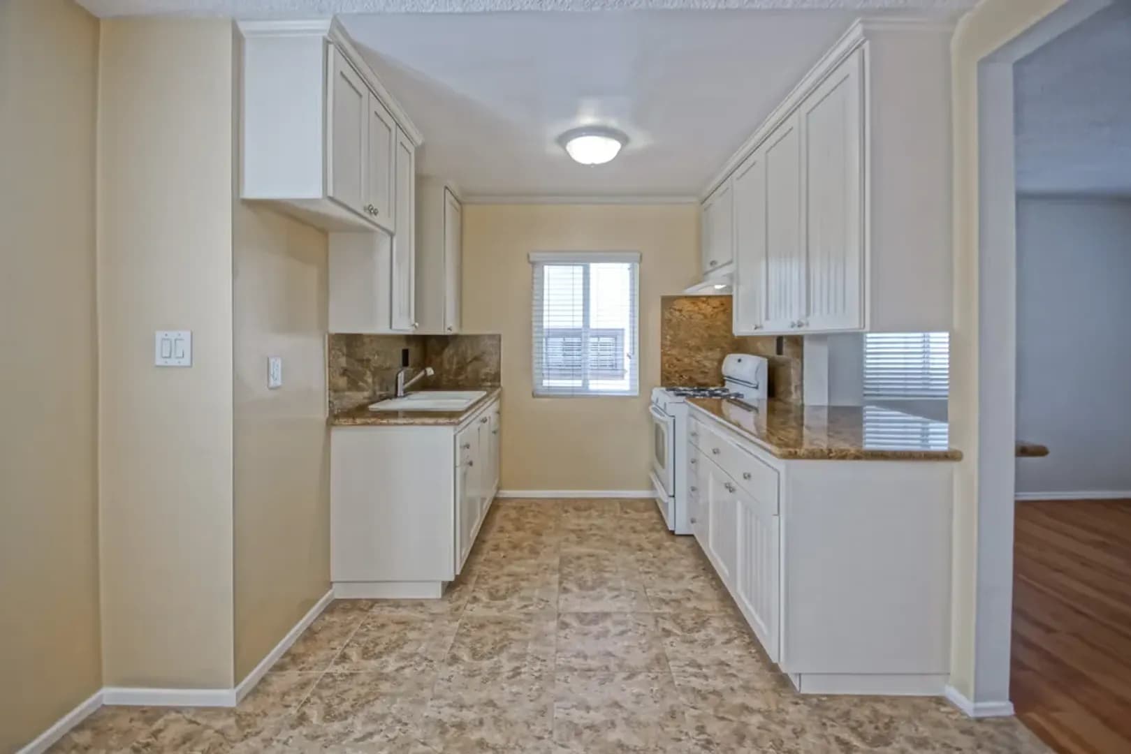 Redondo Beach Apartment: 1815 Clark Lane